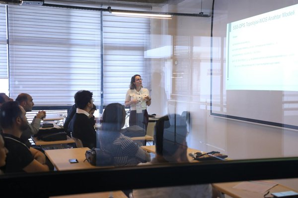 Quelles techniques de gamification pour renforcer l'apprentissage en formation commerciale?